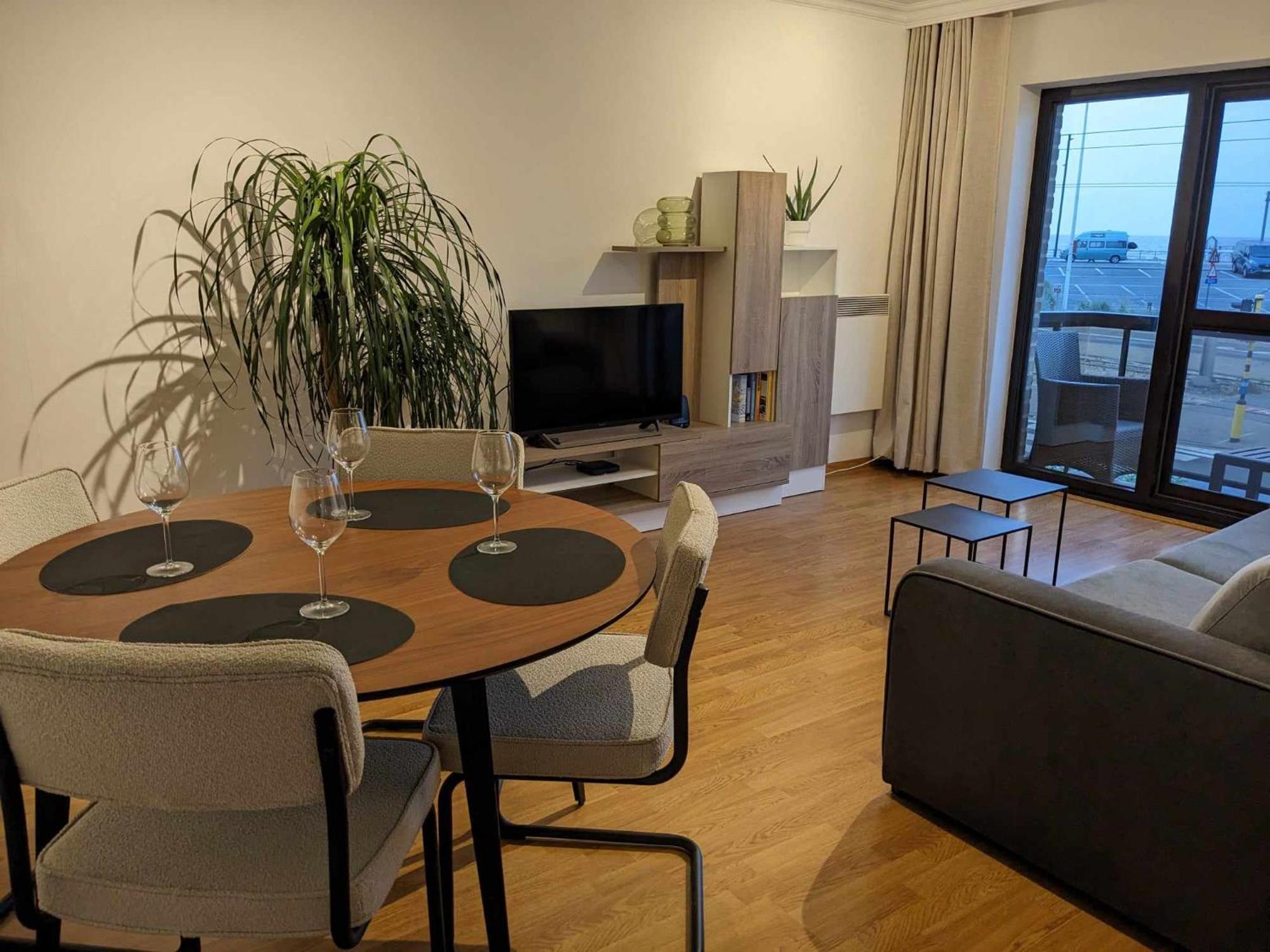 Vista Linda, Leuk Appartement Vlak Bij Zeedijk En Strand Остенде Екстер'єр фото